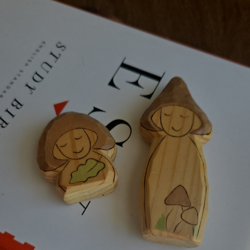 Source Unknown Natural Wood Mushroom Figures with Brown and Green Accents